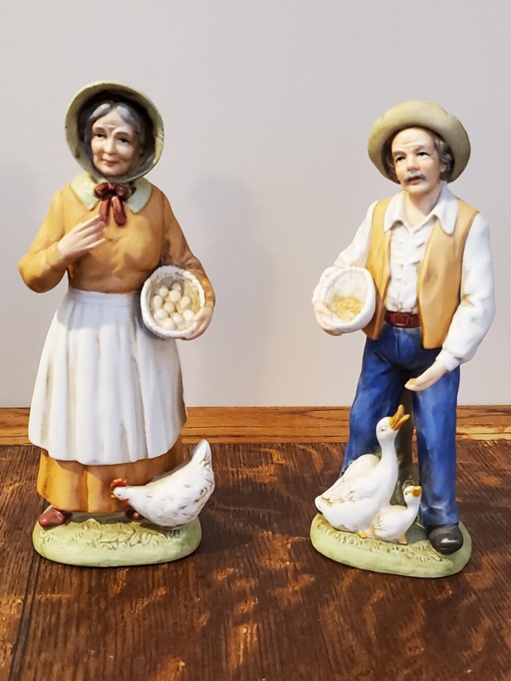 Farm Life Couple Set of 2 Farmer and Wife Decorative Figurines Homco 1426